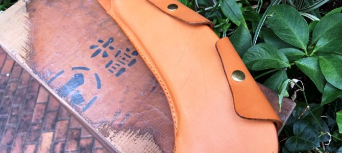 オイルレザーの鉈ケース