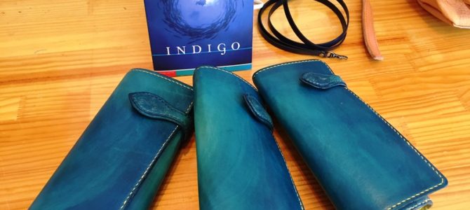 indigo × yellow のコンテケース indigo × yellow のコンテケース