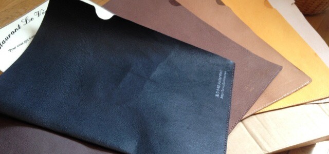 豚革の書類ケース