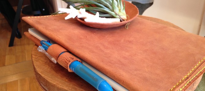 それぞれにそれぞれの革小物